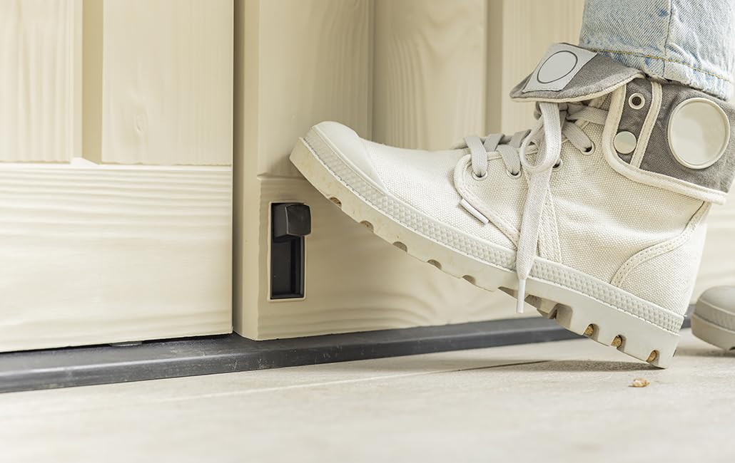 keter store it out max outdoor garden storage shed, beige and brown, 145.5 x 82 x 125 cm (l x h x w) keter store it out max outdoor garden storage shed, beige and brown, 145.5 x 82 x 125 cm (l x h x w)